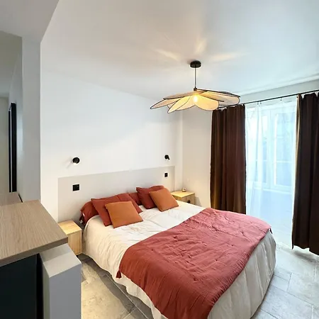 Casa de Férias Superbe Maison Renovee En Plein Coeur De Sainte Marine *
