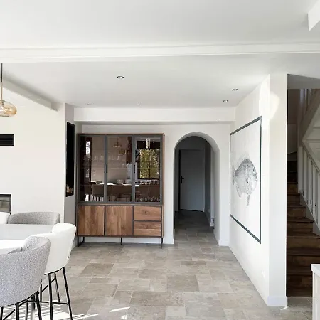 Superbe Maison Renovee En Plein Coeur De Sainte Marine